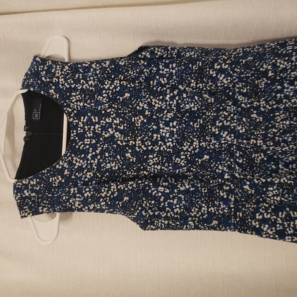GAP SLEEVELESS SHIFT SUN DRESS SIZE 06 SHADES OF BLUE W/ WHITE - Picture 3 of 5